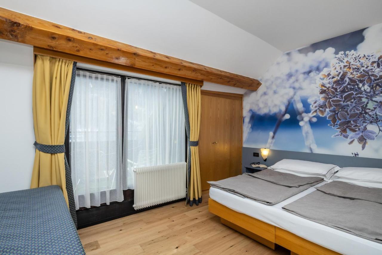 Pippo Hotel Terzolas Exteriör bild