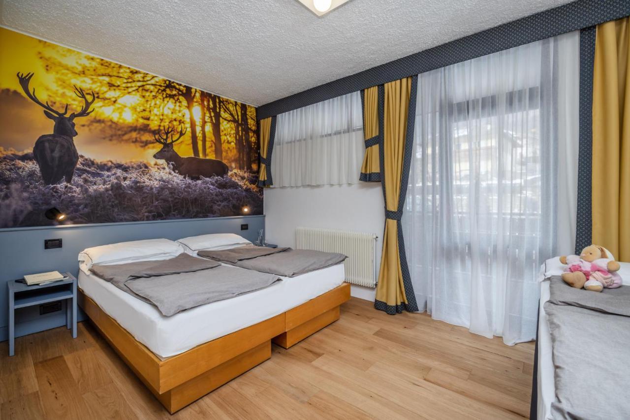 Pippo Hotel Terzolas Exteriör bild